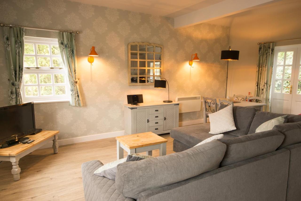 Tissington Cottage- Darwin Village *